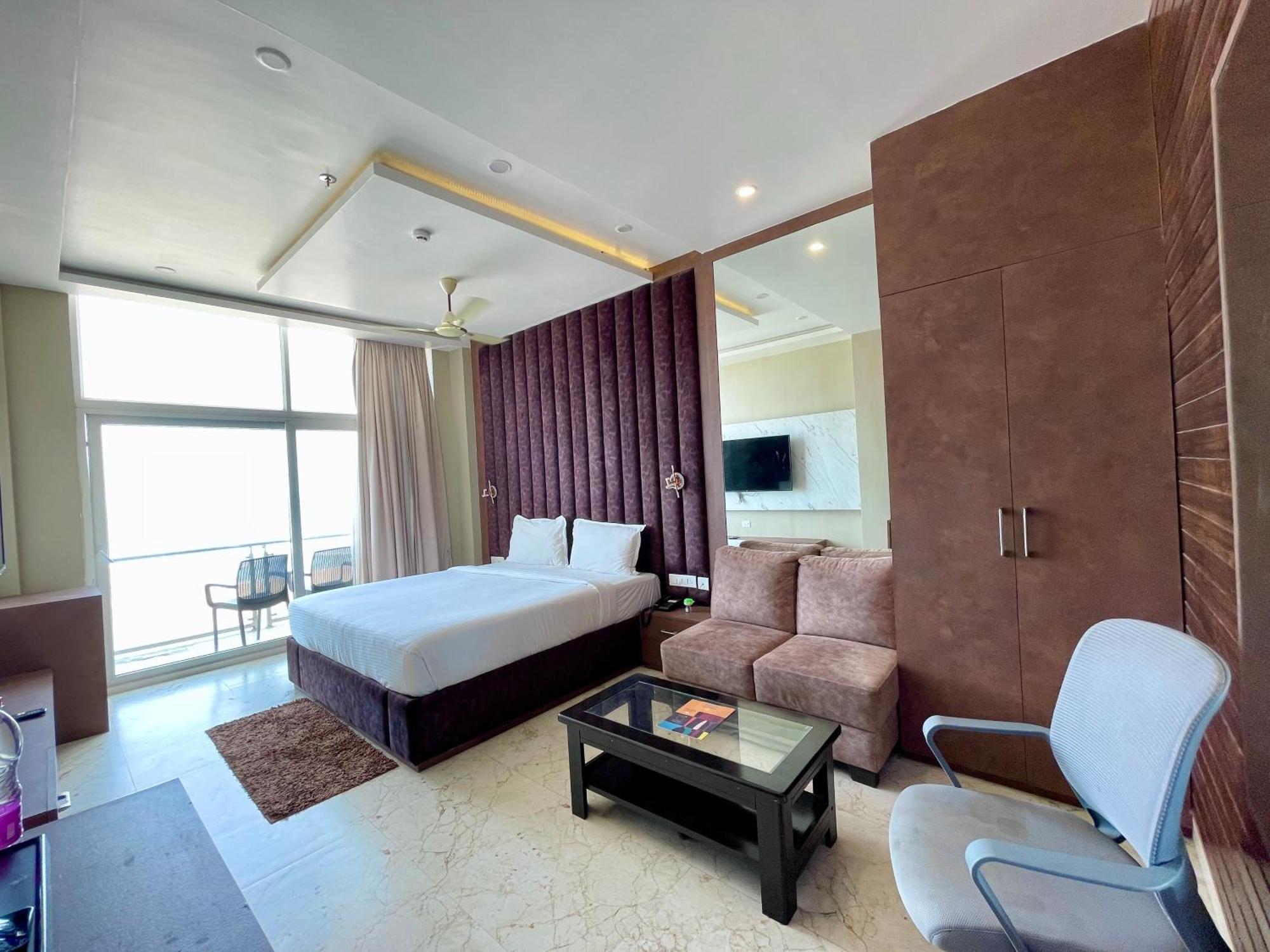 Hotel Tbs In Puri Exterior photo