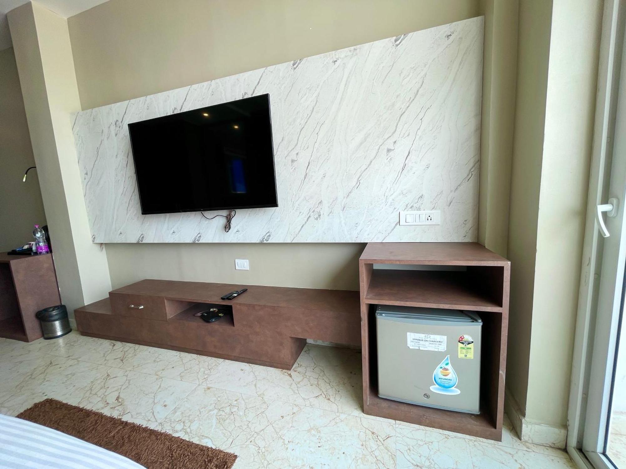 Hotel Tbs In Puri Exterior photo